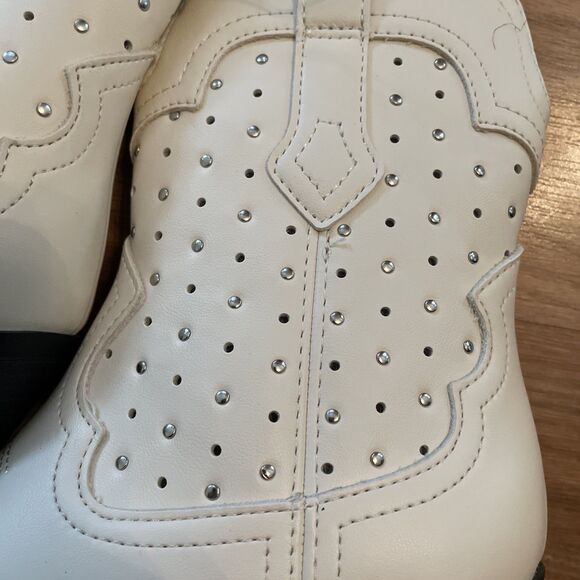 Art Class Girls Jovi Western Cowboy Boots White Studded Size 13 NIB New In Box - Picture 13 of 16